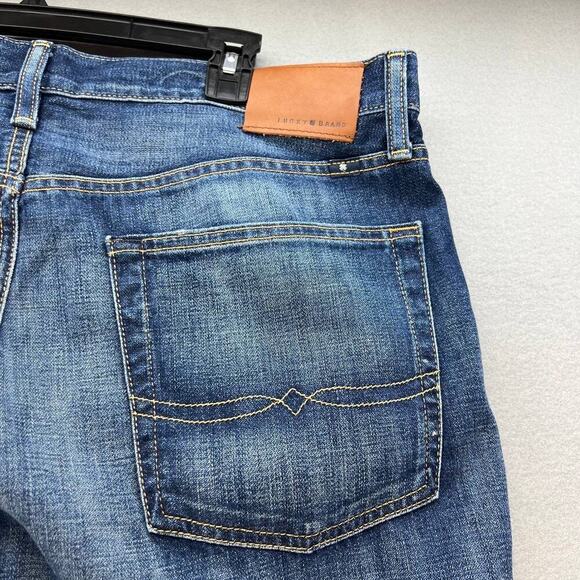 Lucky Brand 221 Men's Original Straight Jeans Size W36/L30 Medium Denim Wash - Picture 9 of 15